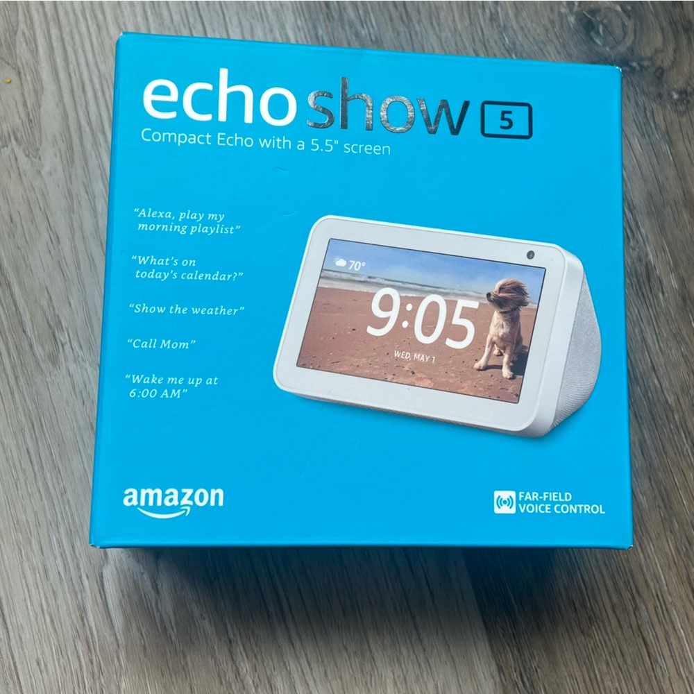 NWT Amazon Echo Show 5 Smart Display